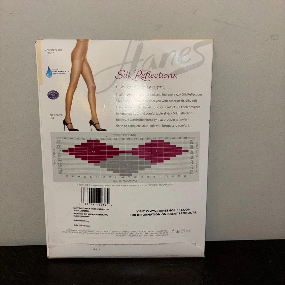 Hanes Silk Reflections Silky Sheer Control Top Reinforced Toe Pantyhose‎ Jet EF